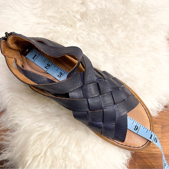 ๐ Born โข Womenโs Iwa Woven Leather Sandals in Blue Size 8 - Picture 10 of 10